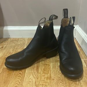 Blundstone Size 7 #1671 heeled boots